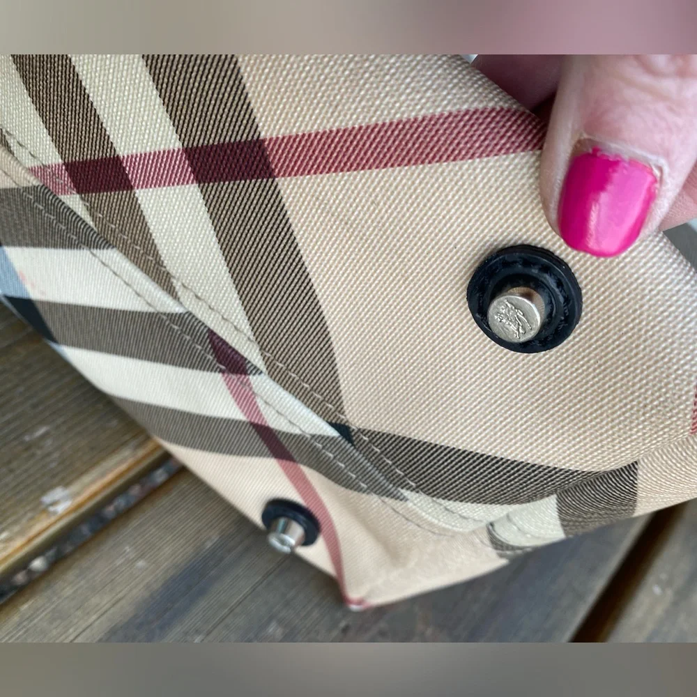 BURBERRY NOVA CHECK Shopper/Footed TOTE🔥HUGE!🔥PVC/Leather w/pouch🔥HOT ITEM!🔥 - Picture 5 of 15